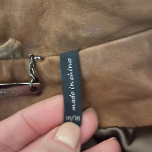 Beautiful distressed dark tan faux leather blazer - Picture 7 of 7